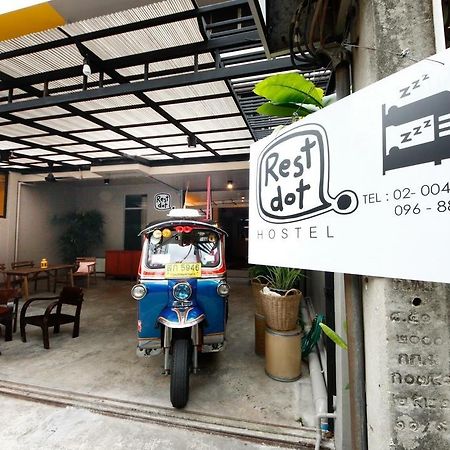 Restdot Hostel Bangkok Exterior foto