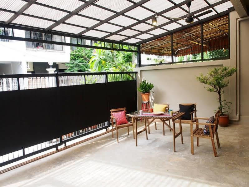 Restdot Hostel Bangkok Exterior foto